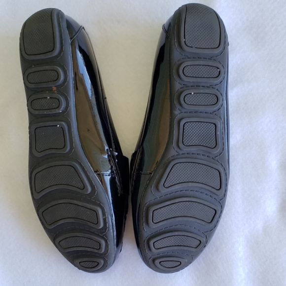 SOLESENSIBILITY BLACK PATENT LOAFERS 7.5 m - Picture 2 of 4